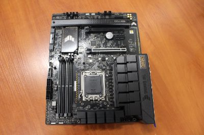 Asus TUF GAMING B650-PLUS WIFI, Processor family AMD, Processor socket  AM5, DDR5 DIMM, Memory slots 4, Supported hard disk drive interfaces 	SATA, M.2, Number of SATA connectors 4, Chipset  AMD B650, ATX, WITHOUT ORIGINAL PACKAGING AND ACCESSORIES, ONLY BACK PANEL INCLUDED