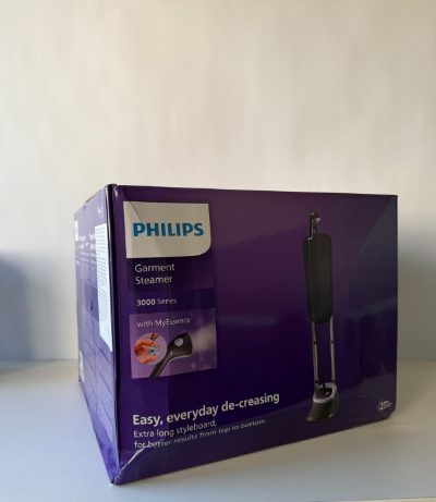 PHILIPS Tvaika gludeklis ar statīvu un iebūvētu StyleBoard, 2000W, violets