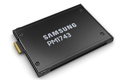 SSD, SAMSUNG, PM1743, 1920 GB, PCI Express 5.0, NVMe Yes, NAND flash type TLC (Triple Level Cell), Write speed 3000 MB/s, Read speed 14000 MB/s, E3.S, MZ3LO1T9HCJR-00A07